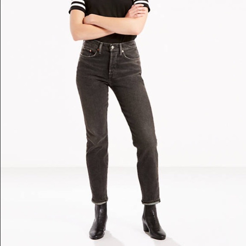 Levi’s high rise tapered wedgie jeans black gray